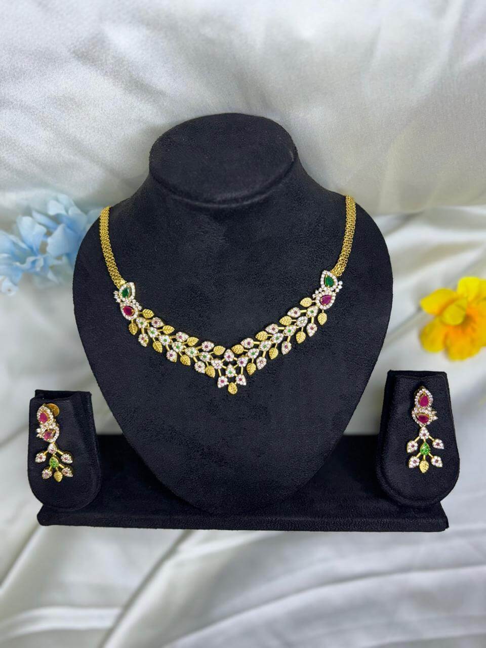 Ruby Emerald Leaf Design Gold Necklace Set
